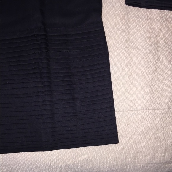 NWT pair PitchBlack  Standard/Queen Pillow Cases with pleated edge detail - Picture 5 of 13